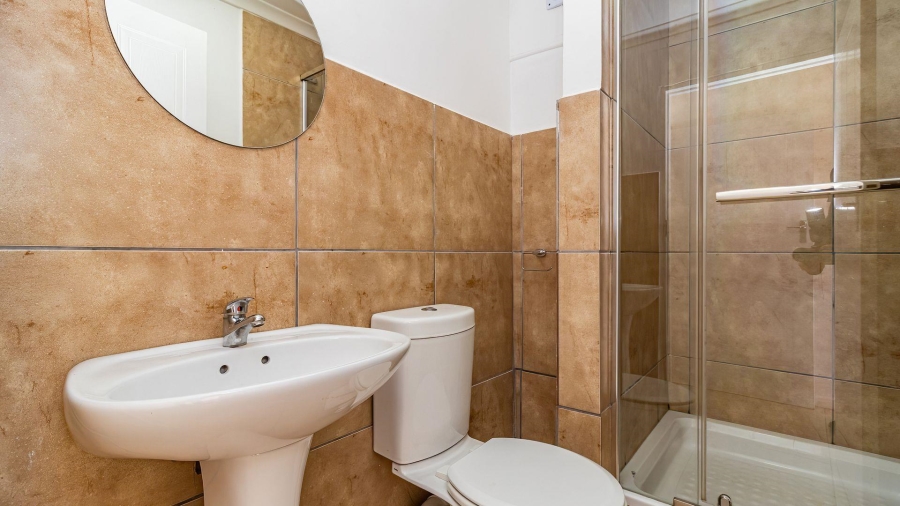 2 Bedroom Property for Sale in De Kelders Western Cape